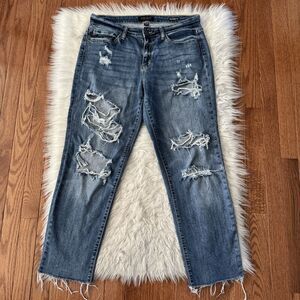 Judy Blue Jeans Women’s 28 Midrise Boyfriend Distressed Cut Off Stretchy Jeans